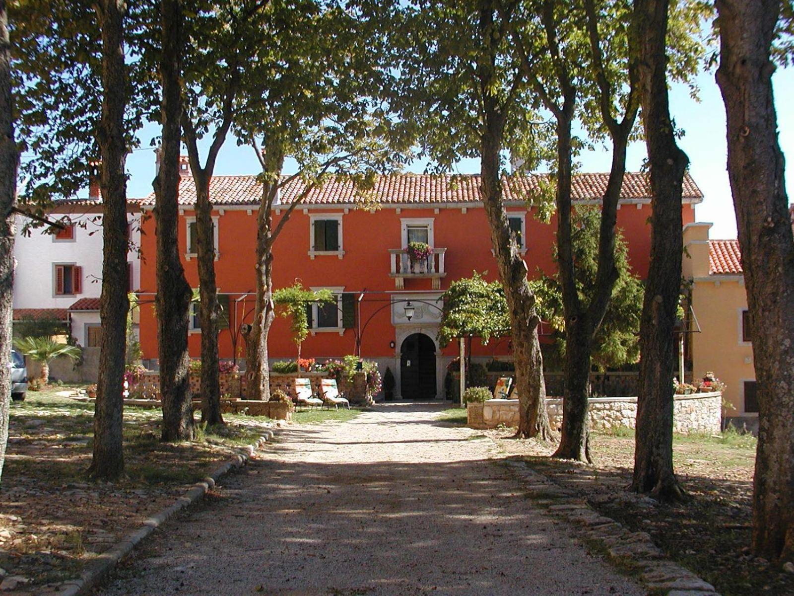 Apartments Lazzarini Battiala Nedescina Экстерьер фото